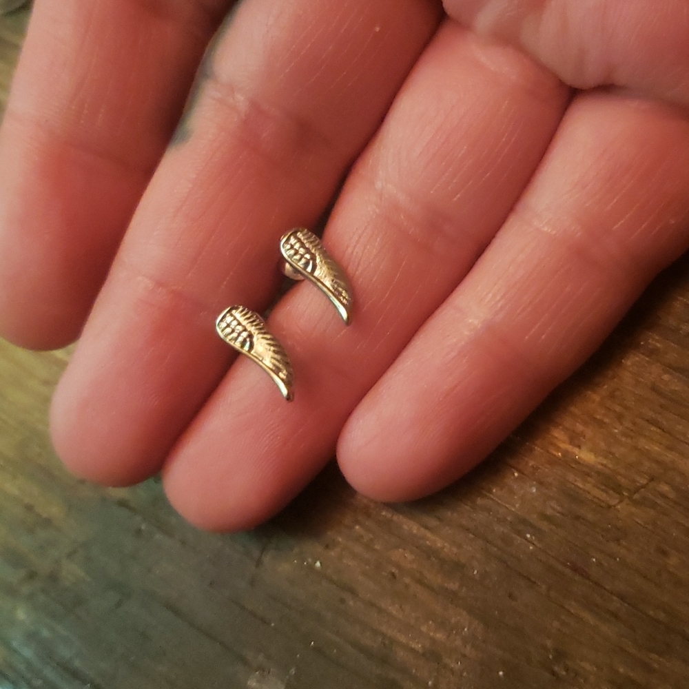 Wing earrings